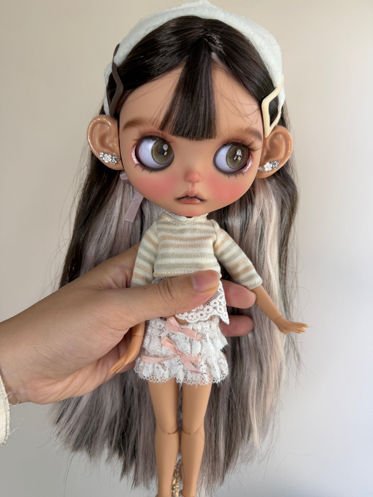 Berry | Custom Blythe-Style Doll, Two-Tone Hair, OOAK Factory Base