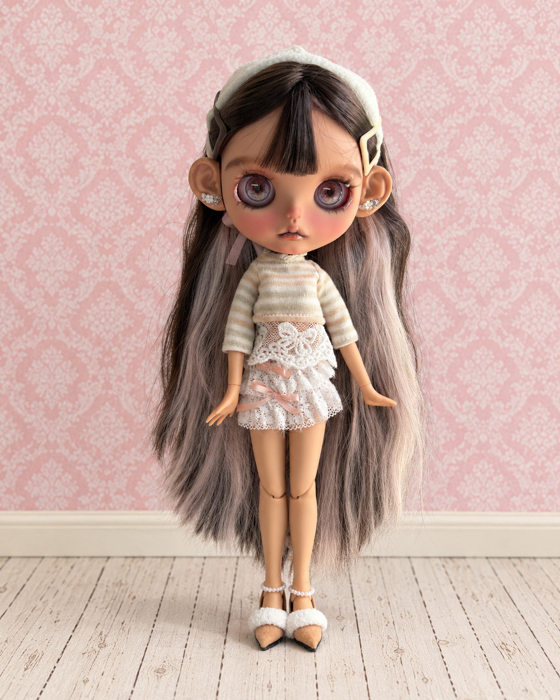 Berry — AI-edited full-body studio presentation based on actual doll photographs. Pink scenery is not included; see real photographs and video for actual item details and condition.