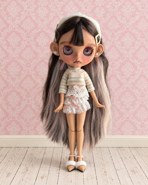 Berry — AI-edited full-body studio presentation based on actual doll photographs. Pink scenery is not included; see real photographs and video for actual item details and condition.